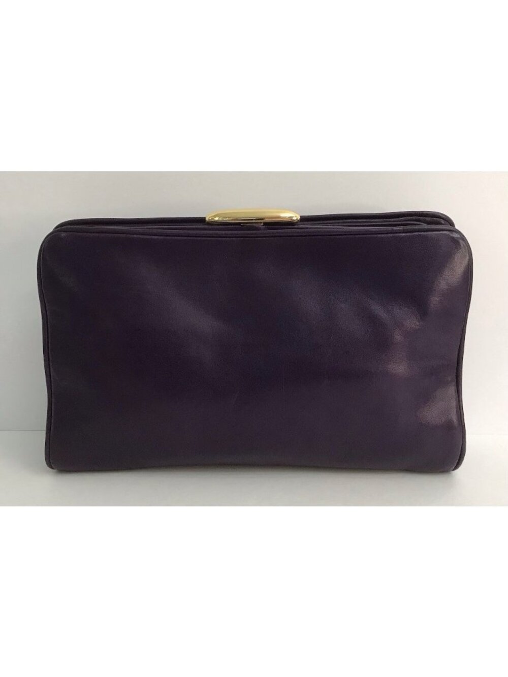 Vintage Bonwit Teller Purple Leather Clutch Bag w/ Gold Toned Clasp Italy
